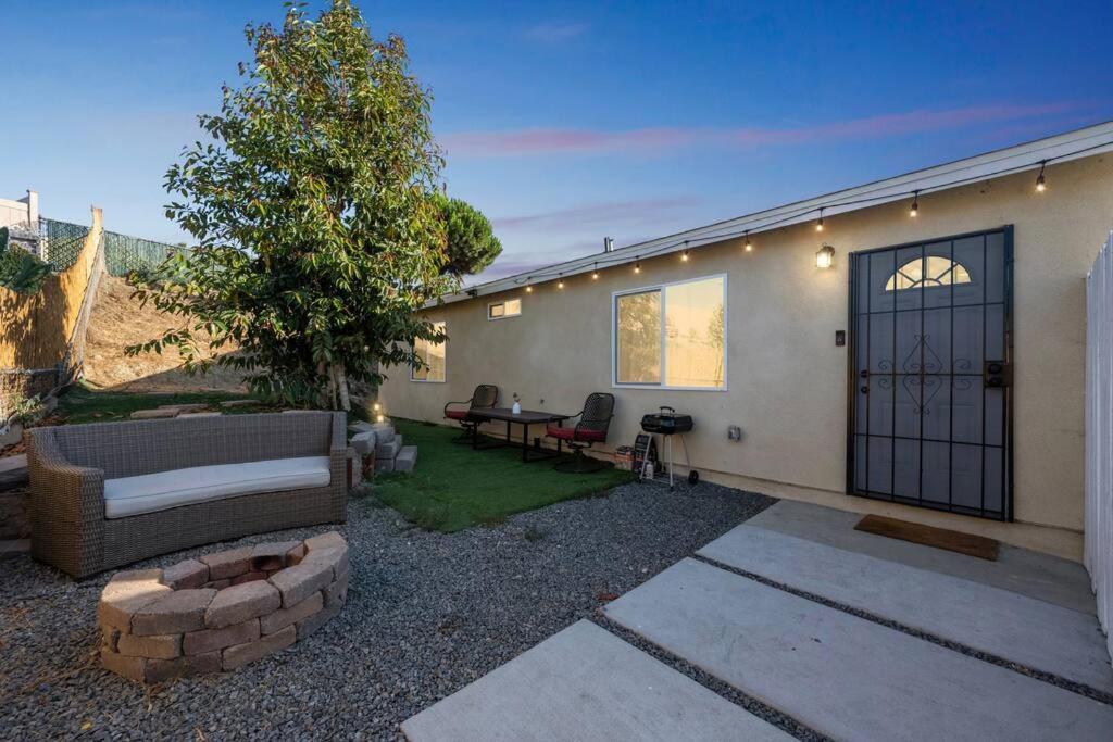 Entire Private 3-bedroom Home, Ranch, Baby Crib, Gated Yard, Available Now * San Diego